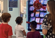 À l’école, le distributeur automatique troque sodas et sucreries contre des livres