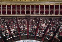 Taxe sucre : retoquée à l’Assemblée, pas encore enterrée Taxe sucre : l’hémicycle de l’Assemblée nationale